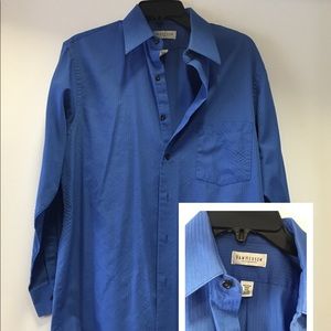 Men’s textured dress shirt